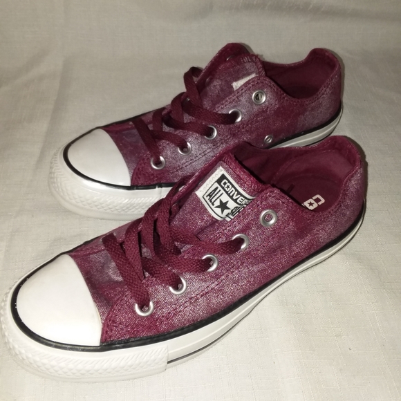 Converse Chuck Taylor All Star Shoes Ox Low Top Maroon Silver Women's Size 6 EUC - Picture 4 of 13